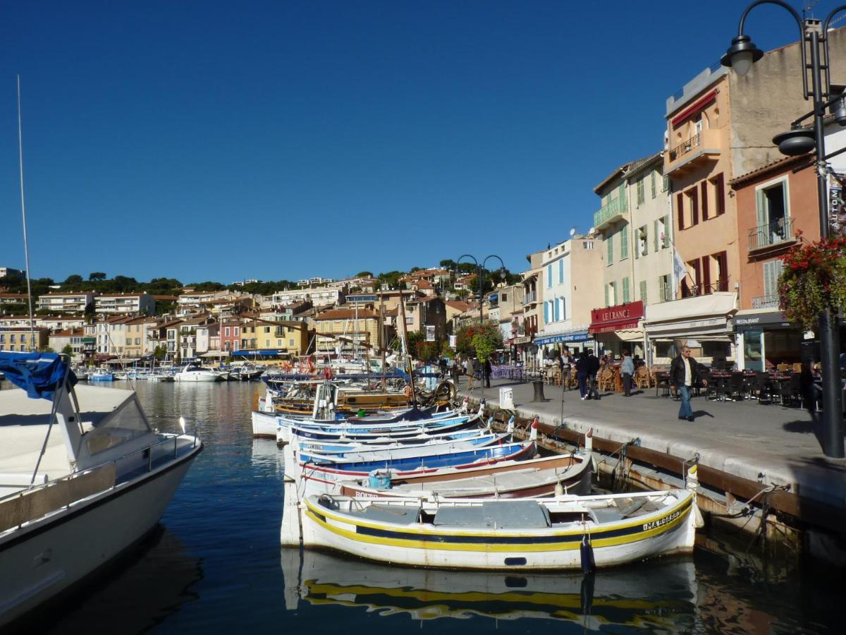 Large Private Garden, Quiet 2-Bedroom Apartment, Air Conditioning, Wifi, Parking Cassis Exterior photo