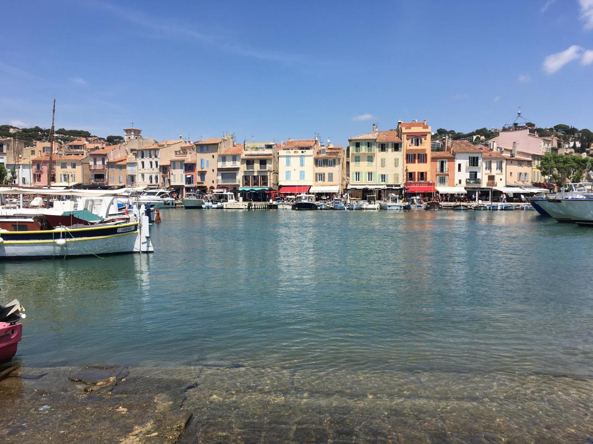 Large Private Garden, Quiet 2-Bedroom Apartment, Air Conditioning, Wifi, Parking Cassis Exterior photo