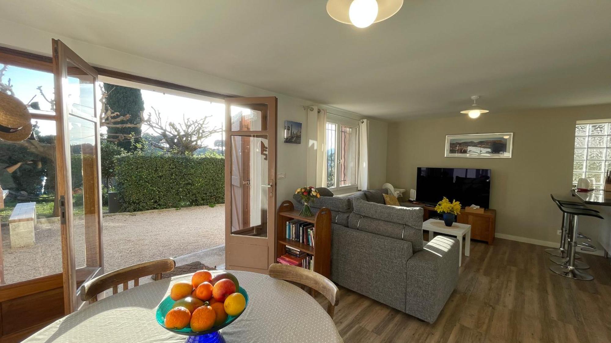 Large Private Garden, Quiet 2-Bedroom Apartment, Air Conditioning, Wifi, Parking Cassis Exterior photo