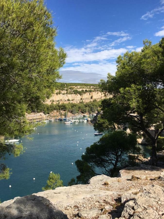 Large Private Garden, Quiet 2-Bedroom Apartment, Air Conditioning, Wifi, Parking Cassis Exterior photo